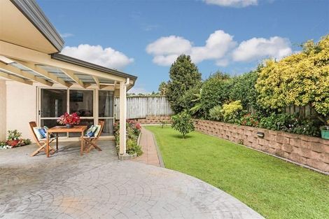 Photo of property in 59 Lothian Brae, Wattle Downs, Auckland, 2103