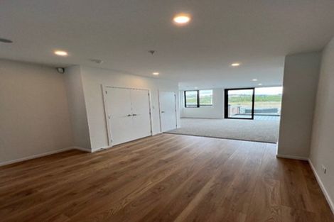 Photo of property in 9/18 Karengo Street, Long Bay, Auckland, 0630
