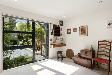 Photo of property in Highwic, 1/32 Hobson Street, Thorndon, Wellington, 6011