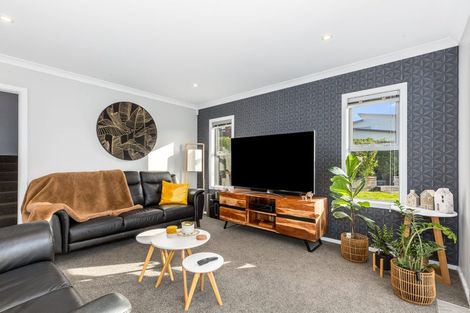 Photo of property in 10 Margaret Shields Avenue, Aotea, Porirua, 5024