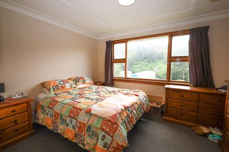 Photo of property in 344 Kaikorai Valley Road, Bradford, Dunedin, 9011