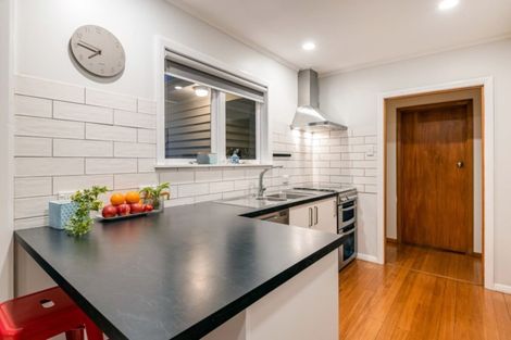 Photo of property in 7 Gregory Place, Mount Roskill, Auckland, 1041