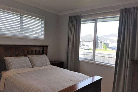 Photo of property in 56 Te Kio Crescent, Papamoa Beach, Papamoa, 3118