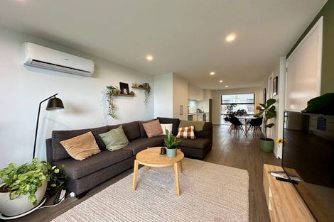 Photo of property in 4 Kaiwawao Lane, Hobsonville, Auckland, 0616