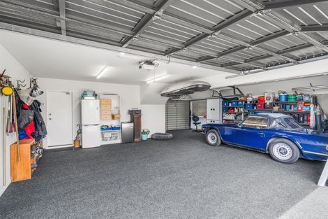 Photo of property in 9 Inglewood Place, Avonhead, Christchurch, 8042