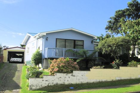 Photo of property in 7 Cardiff Crescent, Cannons Creek, Porirua, 5024