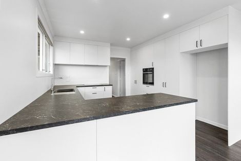 Photo of property in 9 Truby King Street, Merrilands, New Plymouth, 4312