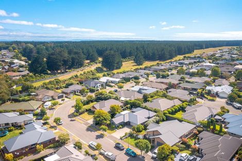 Photo of property in 27 Reka Street, Parklands, Christchurch, 8083