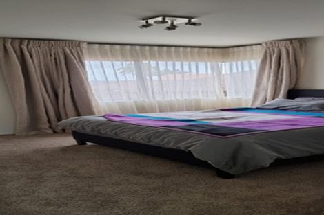 Photo of property in 17 Ferntree Terrace, West Harbour, Auckland, 0618