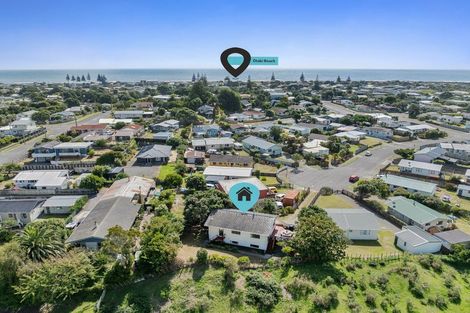 Photo of property in 19 Colenso Place, Otaki Beach, Otaki, 5512