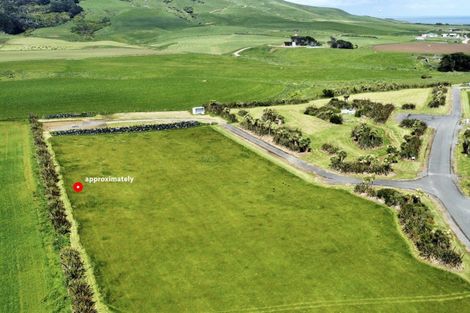 Photo of property in 27 Tamatea Street, Pahia, Riverton, 9881