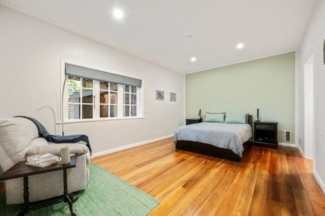 Photo of property in 5a Raroa Road, Kelburn, Wellington, 6012