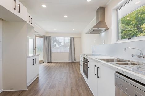 Photo of property in 20 Dunk Place, Milson, Palmerston North, 4414