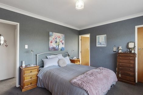 Photo of property in 16 Kingsley Street, St Andrews, Hamilton, 3200