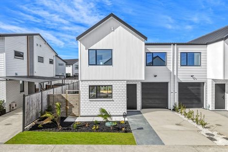 Photo of property in 12 Ocean Breeze Avenue, Hobsonville, 0616