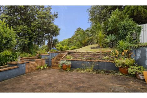 Photo of property in 9 Rangeview Road, Sunnyvale, Auckland, 0612