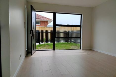 Photo of property in 1/21 Humphrey Kemp Avenue, Henderson, Auckland, 0612