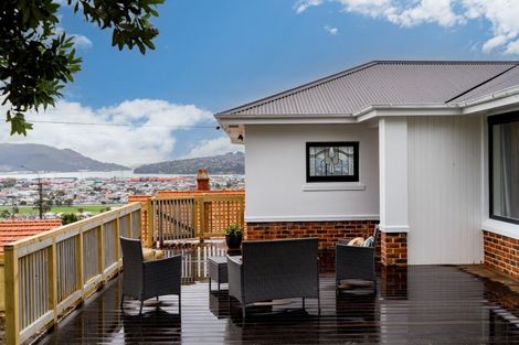 Photo of property in 11 Middleton Road, Kew, Dunedin, 9012