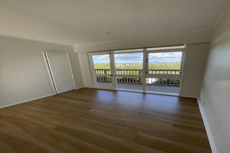 Photo of property in 1/37 Gretel Place, Hillcrest, Auckland, 0627