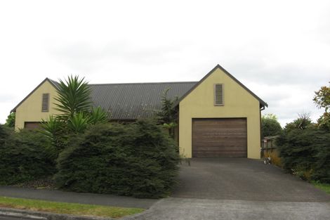Photo of property in 2 Cloverlea Place, Pukekohe, 2120