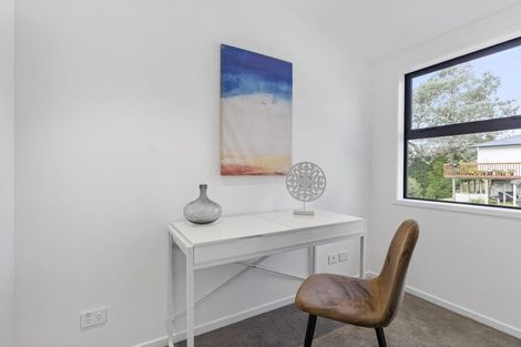 Photo of property in 54a Awaroa Road, Sunnyvale, Auckland, 0612