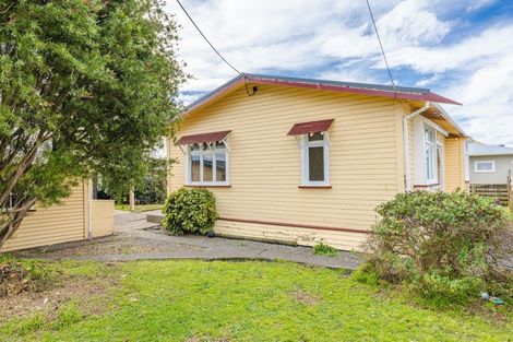 Photo of property in 2 Devon Road, Springvale, Whanganui, 4501