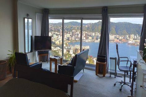 Photo of property in 22 Robieson Street, Roseneath, Wellington, 6011