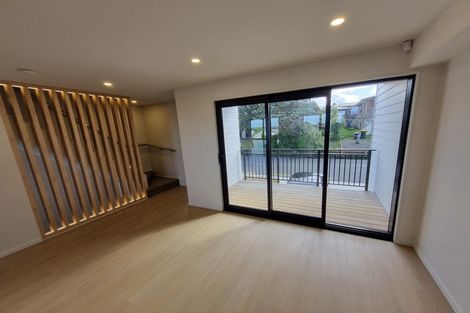 Photo of property in 1e Currey Crescent, Milford, Auckland, 0620