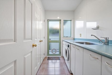 Photo of property in 9 Mariposa Crescent, Birkenhead, Auckland, 0626