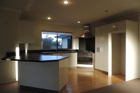 Photo of property in 2 Newbury Place, Taradale, Napier, 4112