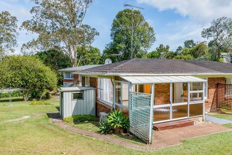 Photo of property in 2/53 Ayton Drive, Totara Vale, Auckland, 0629