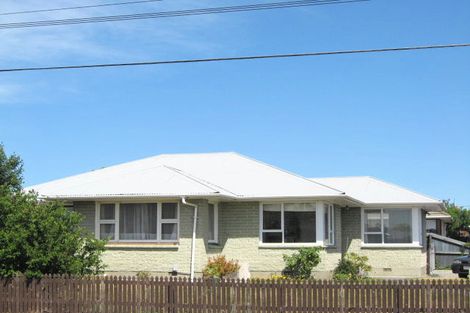 Photo of property in 30 Vancouver Crescent, Wainoni, Christchurch, 8061