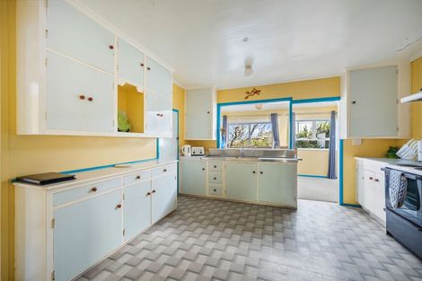 Photo of property in 63 Sea View Road, Baylys Beach, 0377