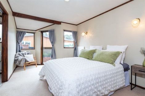 Photo of property in 1/28 Manly Esplanade, Browns Bay, Auckland, 0630