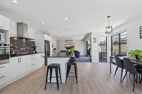 Photo of property in 80 Dunkeld Drive, Papamoa, 3118