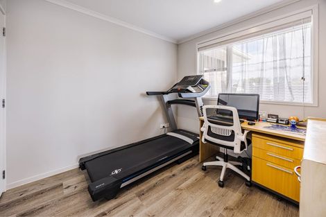 Photo of property in 99 Beatty Road, Pukekohe, 2120