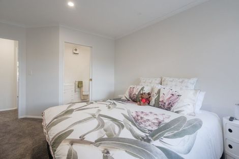 Photo of property in 15a Hatton Road, Orewa, 0931