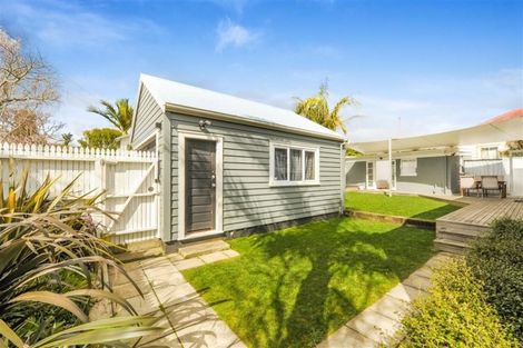Photo of property in 9 Wynyard Road, Mount Eden, Auckland, 1024