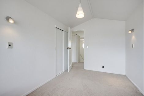 Photo of property in 2/14 Greenwood Road, Havelock North, 4130