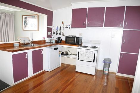 Photo of property in 18a Titoki Road, Waikanae Beach, Waikanae, 5036