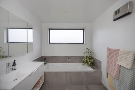 Photo of property in 30 Chambers Street, Kakanui, Oamaru, 9495