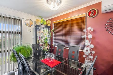 Photo of property in 2/127 Coronation Road, Papatoetoe, Auckland, 2025