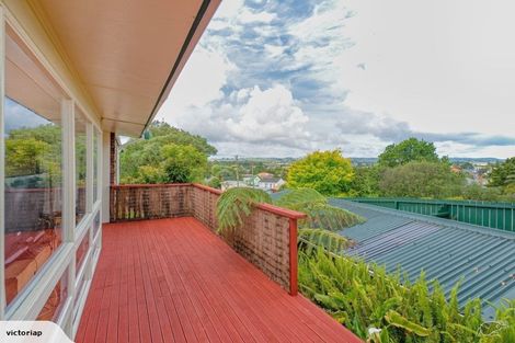 Photo of property in 50 Victoria Avenue, Waiuku, 2123