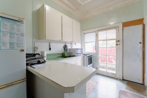 Photo of property in 240 South Road, Caversham, Dunedin, 9012