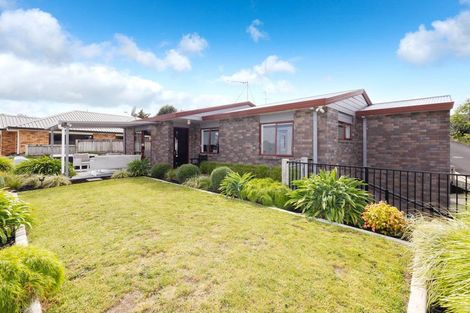 Photo of property in 83 Dixon Road, Glenview, Hamilton, 3206