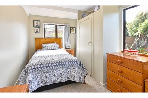 Photo of property in 2/10 Mcinnes Road, Weymouth, Auckland, 2103