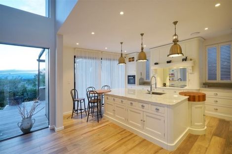 Photo of property in 14a Dyers Pass Road, Cashmere, Christchurch, 8022