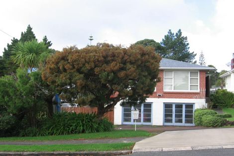 Photo of property in 84 Woodglen Road, Glen Eden, Auckland, 0602