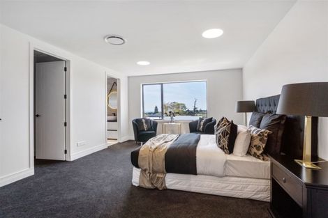 Photo of property in 2 Luff Place, Long Bay, Auckland, 0630