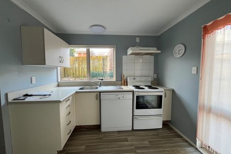Photo of property in 2/28 Third Avenue, Tauranga, 3110